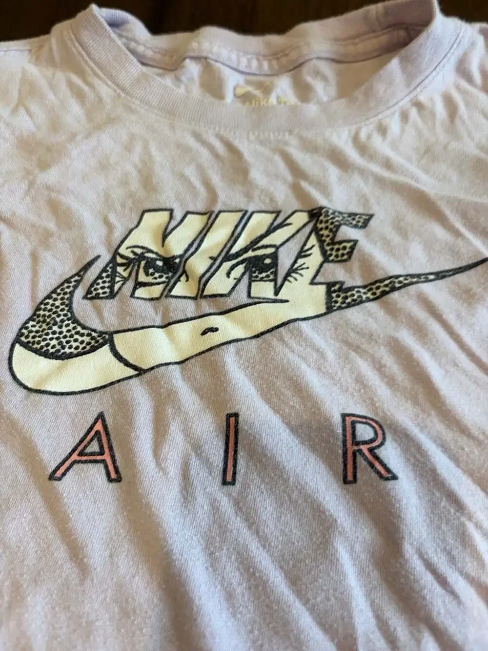 Nike The Nike Tee Graphic T-Shirt Size L Light Purple